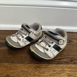 Stride Rite Artie Tennis Shoe